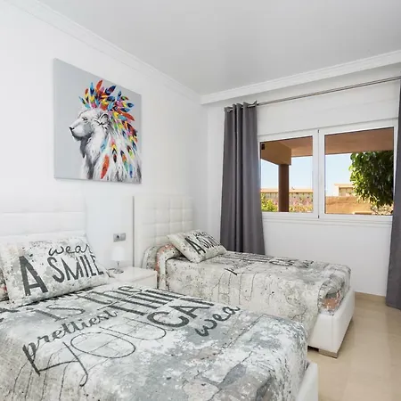 Luxury Golf & Sea Apartamento *